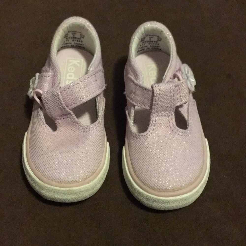 Girls shoes